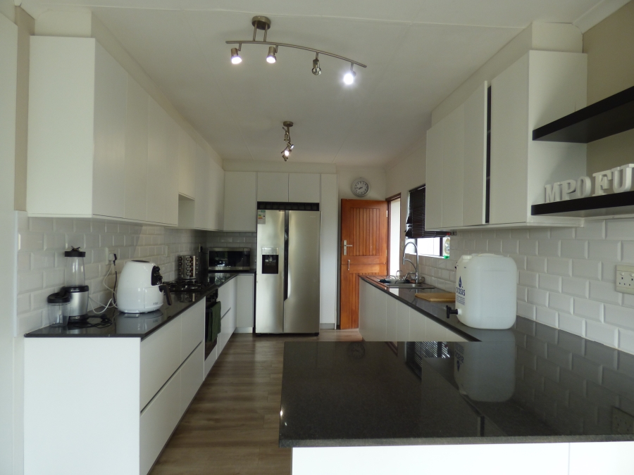 4 Bedroom Property for Sale in West Bank Eastern Cape